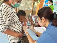 23/8/66 รพ.สต.บ้านสันป่าไร่ ติดตามฉีดวัคซีนนักเรียน (รอบสอง) จำนวน 5 โรงเรียน รวมนักเรียน 40 คน