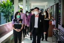 นายก อบจ.ตาก นำวัคซีน Moderna (รอบแรก) ลงพื้นที่ฉีดให้กับประชาชนกลุ่มเปราะบาง ในพื้นที่อำเภอบ้านตาก จังหวัดตาก