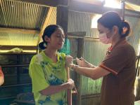 21966 รพ.สต.บ้านสันป่าไร่ ออกหน่วยฉีดวัคซีนเด็กอายุแรกเกิด ถึง 5 ปี และ นักเรียนชั้น ป.6 เขตหมู่ 6 บ้านห้วยกระทิง รวม 13 ราย