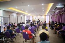 นายก อบจ.ตาก นำวัคซีน Moderna (รอบแรก) ลงพื้นที่ฉีดให้กับประชาชนกลุ่มเปราะบาง ในพื้นที่อำเภอบ้านตาก จังหวัดตาก