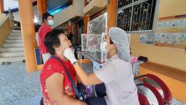 24/10/66 ช่วงบ่าย รพ.สต.บ้านสันป่าไร่ ร่วมกับ แพทย์ และ ทีม รพ.แม่ระมาด จ่ายยาผู้ป่วยโรคเบาหวาน ที่รับยาที่ รพ.สต.จำนวน 22 ราย มีกิจกรรมแลกเปลี่ยนเรียนรู้,แจ้งผลการตรวจเลือด/ผลการตรวจ EKG ประจำปี,จ่ายยา,ตรวจสุขภาพช่องปาก,นับจำนวนยาและทบทวนความเข้าใจการทาน