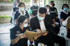 นายก อบจ.ตาก นำวัคซีน Moderna (รอบแรก) ลงพื้นที่ฉีดให้กับประชาชนกลุ่มเปราะบาง ในพื้นที่อำเภอท่าสองยาง จังหวัดตาก