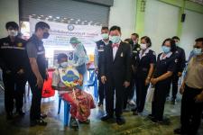 นายก อบจ.ตาก นำวัคซีน Moderna (รอบแรก) ลงพื้นที่ฉีดให้กับประชาชนกลุ่มเปราะบาง ในพื้นที่อำเภอท่าสองยาง จังหวัดตาก