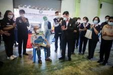 นายก อบจ.ตาก นำวัคซีน Moderna (รอบแรก) ลงพื้นที่ฉีดให้กับประชาชนกลุ่มเปราะบาง ในพื้นที่อำเภอท่าสองยาง จังหวัดตาก