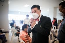 นายก อบจ.ตาก นำวัคซีน Moderna (รอบแรก) ลงพื้นที่ฉีดให้กับประชาชนกลุ่มเปราะบาง ในพื้นที่อำเภอแม่สอด และอำเภอพบพระ จังหวัดตาก