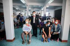 นายก อบจ.ตาก นำวัคซีน Moderna (รอบแรก) ลงพื้นที่ฉีดให้กับประชาชนกลุ่มเปราะบาง ในพื้นที่อำเภอแม่สอด และอำเภอพบพระ จังหวัดตาก