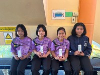 วันที่ 15 - 25 มี.ค.67 รพ.สต.บ้านสันป่าไร่ ทยอยฉีดวัคซีนป้องกันมะเร็งปากมดลูก( HPV ) เข็ม 2 ให้นักเรียนหญิงไทยอายุต่ำกว่า 15 ปี ในเขตรับผิดชอบ 7 โรงเรียน จำนวนรวมทั้งหมด 21 ราย ครบเรียบร้อยแล้ว