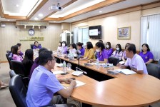 ปลัดองค์การบริหารส่วนจังหวัดตาก พร้อมด้วยหัวหน้าส่วนราชการในสังกัดองค์การบริหารส่วนจังหวัดตาก เข้าร่วมการประชุมชี้แจงแนวทางปฏิบัติเกี่ยวกับการเบิกหักผลักส่งเงินงบประมาณรายจ่ายประจำปีงบประมาณ พ.ศ. 2567 