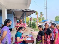 27 เม.ย.67 รพ.สต.บ้านสันป่าไร่ร่วมกับกลุ่มผู้สูงอายุบ้านสันป่าไร่ จัดกิจกรรมโครงการส่งเสริมสุขภาพผู้สูงวัย สร้างจิตสดใสร่างกายแข็งแรง ณ โรงเรียนบ้านป่าไร่เหนือ โดยมีกิจกรรมตรวจฟันผู้สูงอายุ  กิจกรรมออกกำลังกาย ศาสนากับผู้สูงอายุ กิจกรรมนันทนาการ การให้ควา