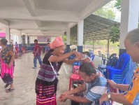 27 เม.ย.67 รพ.สต.บ้านสันป่าไร่ร่วมกับกลุ่มผู้สูงอายุบ้านสันป่าไร่ จัดกิจกรรมโครงการส่งเสริมสุขภาพผู้สูงวัย สร้างจิตสดใสร่างกายแข็งแรง ณ โรงเรียนบ้านป่าไร่เหนือ โดยมีกิจกรรมตรวจฟันผู้สูงอายุ  กิจกรรมออกกำลังกาย ศาสนากับผู้สูงอายุ กิจกรรมนันทนาการ การให้ควา