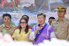 นายกองค์การบริหารส่วนจังหวัดตาก เป็นประธานในพิธีส่งมอบโครงการก่อสร้างสะพานคอนกรีตเสริมเหล็ก ข้ามลำห้วยอุ้มผางหมู่ที่ 2 บ้านแปโดทะ ตำบลอุ้มผาง เชื่อม เทศบาลตำบลอุ้มผาง อำเภออุ้มผาง จังหวัดตาก จำนวน 2 แห่ง