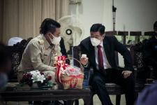 นายก อบจ.ตาก นำทีมเข้ารับการตรวจประเมินความพร้อม เพื่อรับถ่ายโอน รพ.สต. คว้า 100 คะแนนเต็ม