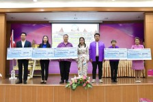 รองนายกองค์การบริหารส่วนจังหวัดตาก เป็นประธานในพิธีมอบเงินอุดหนุนด้านการศึกษาประจำปีงบประมาณ พุทธศักราช 2567 