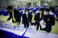 นายก อบจ.ตาก นำทีมเข้ารับการตรวจประเมินความพร้อม เพื่อรับถ่ายโอน รพ.สต. คว้า 100 คะแนนเต็ม