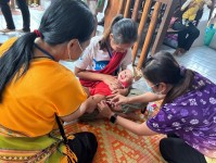 12 ก.ค.67 รพ.สต.บ้านสันป่าไร่ ออกหน่วยฉีดวัคซีนเด็กอายุ 2 เดือน ถึง 4 ปี หมู่ 6 บ้านห้วยกระทิง จำนวน 18 ราย