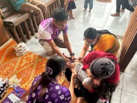 12 ก.ค.67 รพ.สต.บ้านสันป่าไร่ ออกหน่วยฉีดวัคซีนเด็กอายุ 2 เดือน ถึง 4 ปี หมู่ 6 บ้านห้วยกระทิง จำนวน 18 ราย