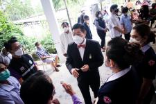 นายก อบจ.ตาก นำวัคซีน Moderna (รอบแรก) ลงพื้นที่ฉีดให้กับประชาชนกลุ่มเปราะบาง ในพื้นที่อำเภอสามเงา จังหวัดตาก