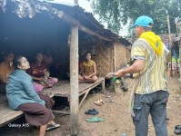 12 ส.ค. 67 จนท.รพ.สต.บ้านสันป่าไร่ร่วมกับผู้นำชุมชนและประชาชน ม.3บ้านป่าไร่เหนือ ร่วมกิจกรรมจิตอาสา แม่ของแผ่นดิน รณรงค์สำรวจและทำลายแหล่งเพาะพันธ์ลูกน้ำยุงลาย เนื่องในวันแม่แห่งชาติ