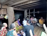 10 ส.ค. 67 จนท.รพ.สต.บ้านสันป่าไร่ร่วมกับทีมคืนสุข ผู้นำชุมชน ผู้นำศาสนาและทีมผู้สูงอายุลุยไม่รู้โรย เยี่ยมบ้านเพื่อเสริมพลัง ให้กำลังใจ ให้คำปรึกษา ให้ความช่วยเหลือเบื้องต้นและแนะนำการส่งตัวรักษาต่อแก่ผู้สูงอายุที่ทำร้ายตนเองแต่ไม่สำเร็จ ที่ม.3บ้านป่าไร่