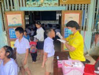 19 ส.ค. 67 นส.พนิดา ตลับทอง จพ.ทันตาภิบาลปฏิบัติการพร้อมด้วยนส.โสภา วรนารถวิชัย ผู้ช่วยทันตกรรม รพ.สต.บ้านสันป่าไร่ ตรวจสุขภาพช่องปากพร้อมทั้งเคลือบฟลูออไรด์ เด็กนักเรียนศศช.บ้านบือละพอและศศช.บ้านพะนิกรี จำนวน 84 รายและเยี่ยมบ้านติดตามดูแลผู้ป่วยติดบ้านที