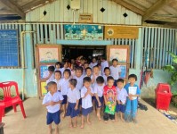 19 ส.ค. 67 นส.พนิดา ตลับทอง จพ.ทันตาภิบาลปฏิบัติการพร้อมด้วยนส.โสภา วรนารถวิชัย ผู้ช่วยทันตกรรม รพ.สต.บ้านสันป่าไร่ ตรวจสุขภาพช่องปากพร้อมทั้งเคลือบฟลูออไรด์ เด็กนักเรียนศศช.บ้านบือละพอและศศช.บ้านพะนิกรี จำนวน 84 รายและเยี่ยมบ้านติดตามดูแลผู้ป่วยติดบ้านที