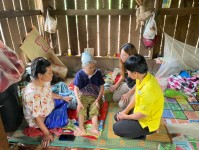 19 ส.ค. 67 นส.พนิดา ตลับทอง จพ.ทันตาภิบาลปฏิบัติการพร้อมด้วยนส.โสภา วรนารถวิชัย ผู้ช่วยทันตกรรม รพ.สต.บ้านสันป่าไร่ ตรวจสุขภาพช่องปากพร้อมทั้งเคลือบฟลูออไรด์ เด็กนักเรียนศศช.บ้านบือละพอและศศช.บ้านพะนิกรี จำนวน 84 รายและเยี่ยมบ้านติดตามดูแลผู้ป่วยติดบ้านที