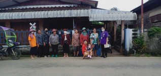 28 ส.ค. 67 เวลา 14.00 น. นายอดิศร เทียนพานิช ผอ.รพ.สต.บ้านสันป่าไร่ และนางเสาร์แก้ว อ่วมพิทยา เจ้าพนักงานสาธารณสุข รพ.สต.บ้านสันป่าไร่ ร่วมกับอาสาสมัครสาธารณสุข ม.5 บ้านสันป่าไร่และอบต.พระธาตุ ควบคุมโรคไข้เลือดออก รอบแรก 100 เมตร รอบบ้านผู้ป่วยเคสนางคำนวน