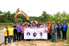 รองนายกองค์การบริหารส่วนจังหวัดตาก ลงพื้นที่ตรวจการปฏิบัติงานของเครื่องจักรกลในพื้นที่ตำบลแม่หละ อำเภอท่าสองยาง จังหวัดตาก