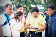 รองนายกองค์การบริหารส่วนจังหวัดตาก ลงพื้นที่ตรวจสอบบริเวณตลิ่งริมแม่น้ำวัง หมู่ที่ 1 บ้านวังโพ ตำบลวังจันทร์ อำเภอสามเงา จังหวัดตาก