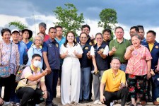 รองนายกองค์การบริหารส่วนจังหวัดตาก ลงพื้นที่ตรวจสอบบริเวณตลิ่งริมแม่น้ำวัง หมู่ที่ 1 บ้านวังโพ ตำบลวังจันทร์ อำเภอสามเงา จังหวัดตาก