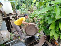 6 ก.ย. 67 เวลา 17.00 น. นางเสาร์แก้ว อ่วมพิทยา เจ้าพนักงานสาธารณสุข รพ.สต.บ้านสันป่าไร่ ร่วมกับอสม.ม.3 บ้านจบปิ และอบต.พระธาตุ ควบคุมโรคไข้เลือดออก รอบที่ 1 เคส R/O DF ดญ.วิพาวี ติ๊บตา