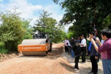 รองนายกองค์การบริหารส่วนจังหวัดตาก ลงพื้นที่ตรวจการปฏิบัติงานของเครื่องจักรกลในพื้นที่ตำบลแม่ปะ อำเภอแม่สอด จังหวัดตาก