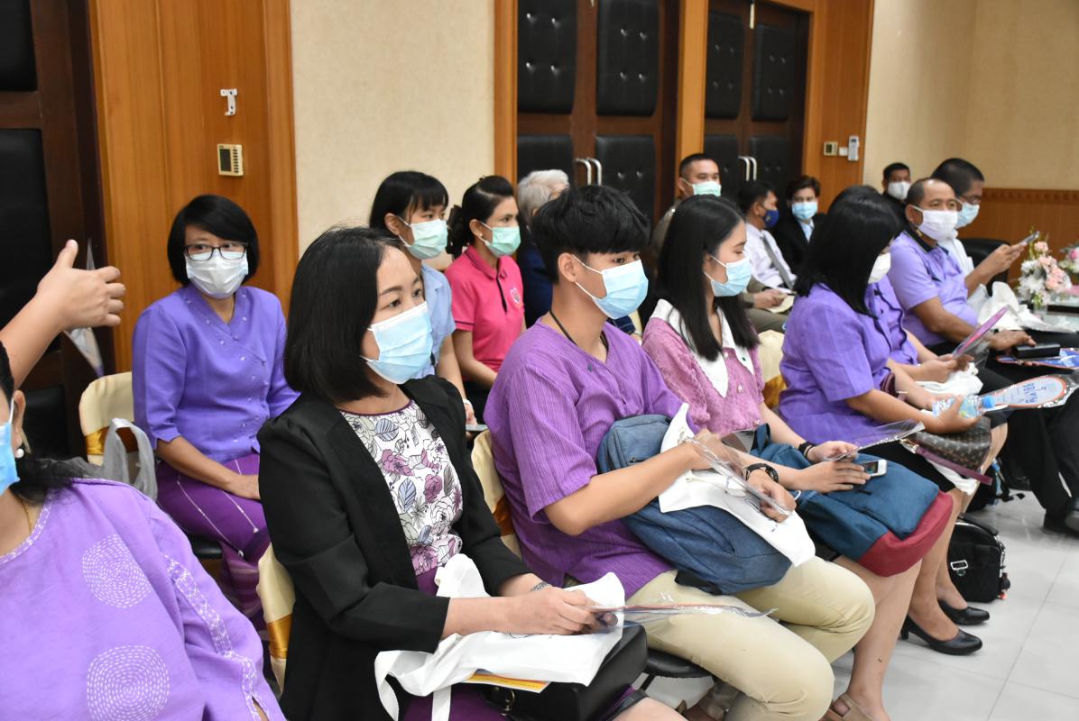 เข้าร่วมพิธีเปิดโครงการและมอบเกียรติบัตรให้ผู้แทนโรงเรียนในโครงการสำนักงานอัยการจังหวัดยุติความรุนแรงดีเด่น ประจำปีงบประมาณ พ.ศ. 2563