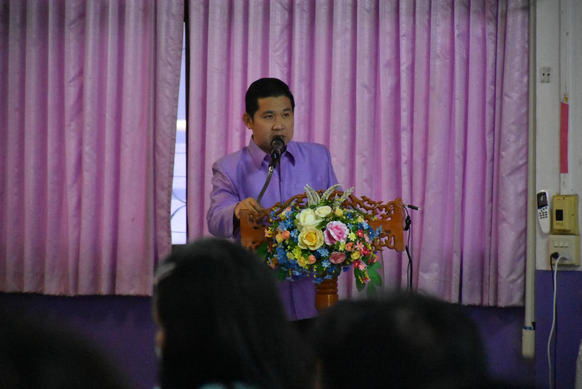 พิธีมอบสื่อการเรียนการสอน ประจำปีงบประมาณ พ.ศ. 2563 ให้แก่สำนักงานเทศบาลเมืองตาก