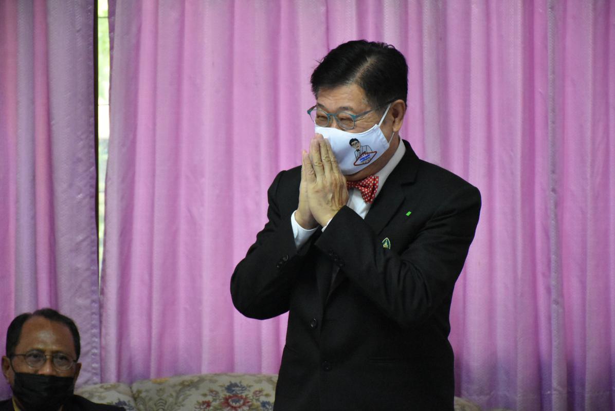 พิธีมอบสื่อการเรียนการสอน ประจำปีงบประมาณ พ.ศ. 2563 ให้แก่สำนักงานเทศบาลเมืองตาก
