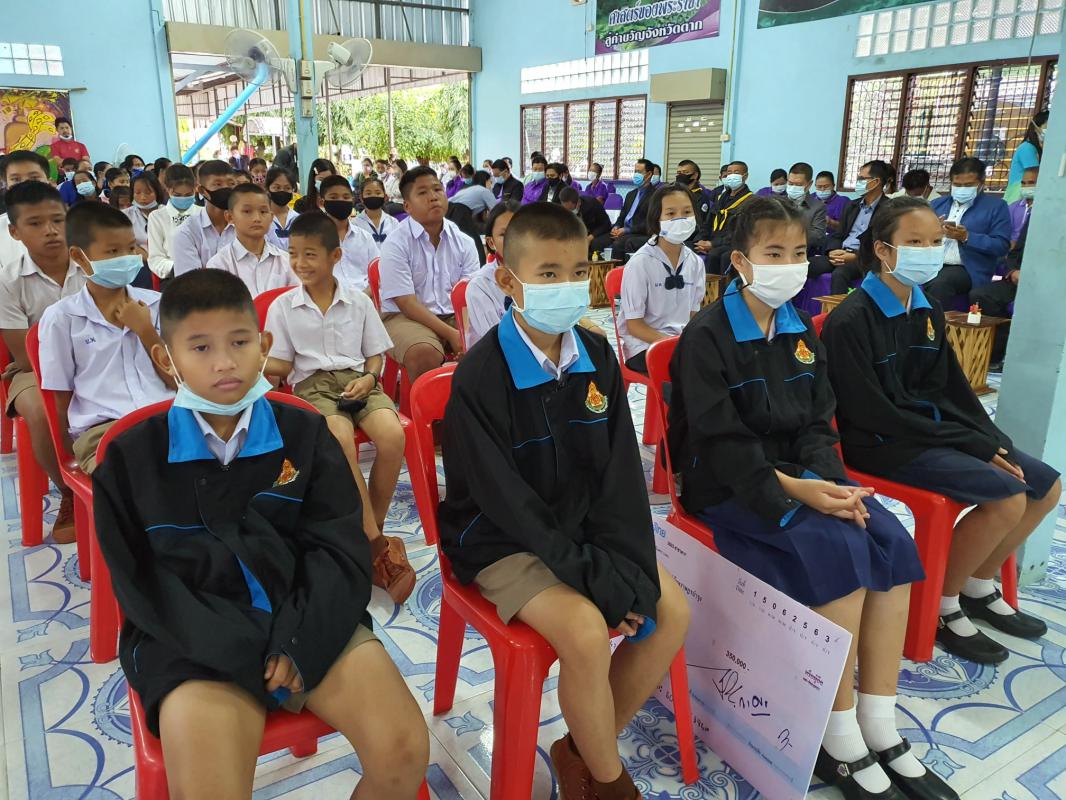 พิธีมอบสื่อการเรียนการสอน ประจำปีงบประมาณ พ.ศ. 2563