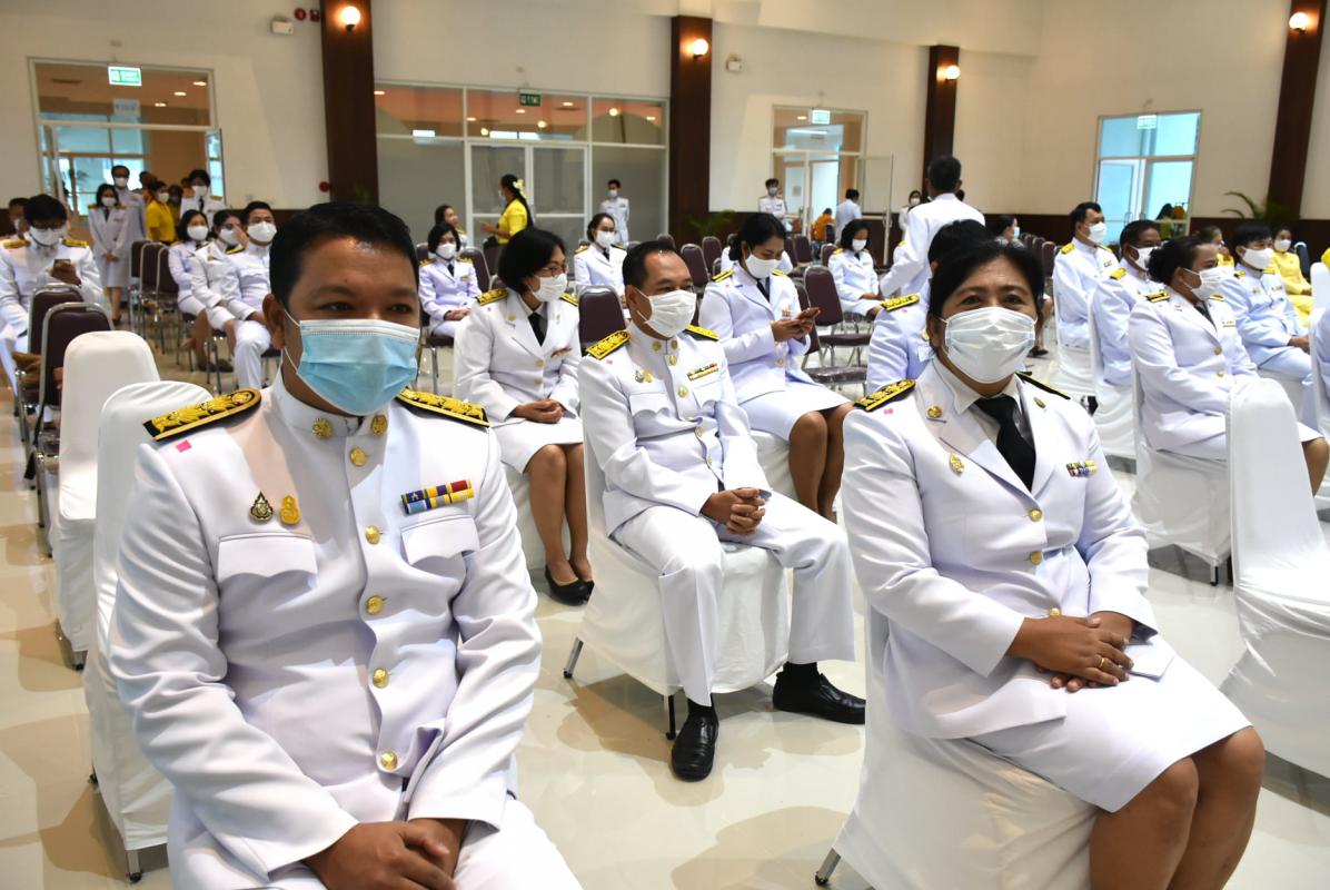 พิธีทำบุญตักบาตรพระสงฆ์ จำนวน 89 รูป ถวายเป็นพระราชกุศล เนื่องในวันคล้ายวันสวรรคต พระบาทสมเด็จพระบรมชนกาธิเบศร มหาภูมิพลอดุลยเดชมหาราช บรมนาถบพิตร 