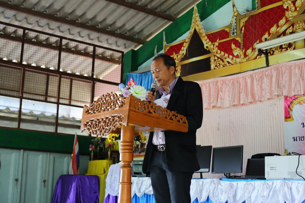 พิธีมอบสื่อการเรียนการสอน ประจำปีงบประมาณ พ.ศ. 2563 ณ โรงเรียนบ้านลานสาง