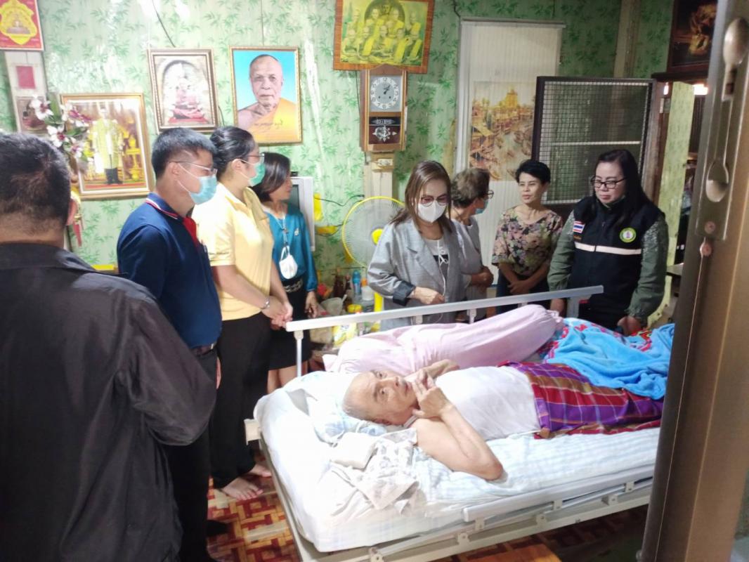 คณะอนุกรรมการด้านการประเมินผลกองทุนฟื้นสมรรถภาพจังหวัดตากลงพื้นที่ติดตามและประเมินประเมินผลการขอรับเงินสนับสนุนโครงการปรับสภาพแวดล้อมที่อยู่อาศัยสำหรับคนพิการที่ยากไร้และมีความจำเป็นต้องได้รับการฟื้นฟูสมรรถภาพ