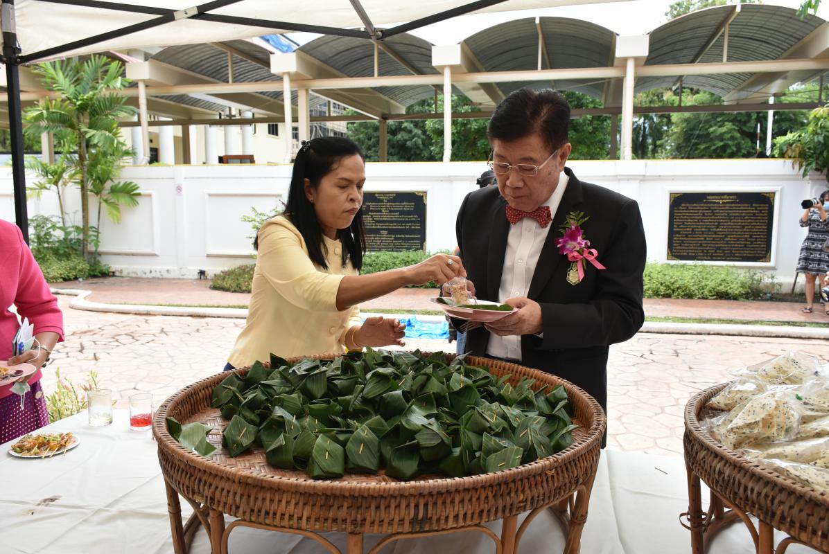 เข้าร่วมงานแถลงข่าวงานประเพณีลอยกระทงสายไหลประทีป 1000 ดวง จังหวัดตาก ประจำปีงบประมาณ 2564