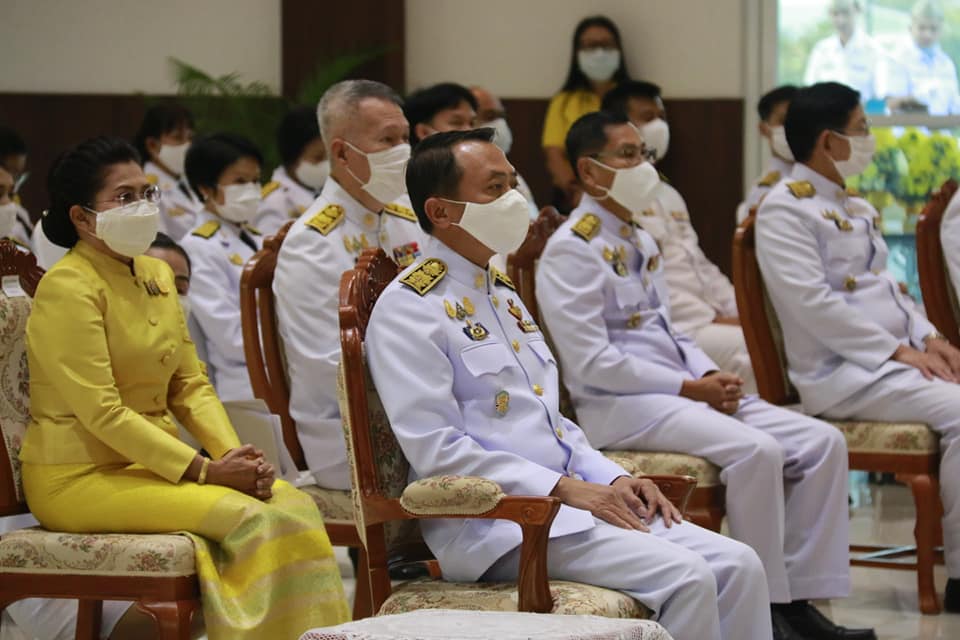 พิธีทำบุญตักบาตรถวายพระราชกุศล เนื่องในวันคล้ายวันพระบรมราชสมภพ พระบาทสมเด็จพระบรมชนกาธิเบศร มหาภูมิพลอดุลยเดชมหาราช บรมนาถบพิตร วันชาติ และวันพ่อแห่งชาติ 5 ธันวาคม 2563