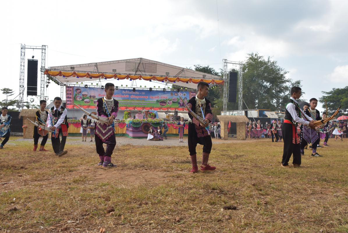 ร่วมพิธีเปิดงานสืบสานประเพณีปีใหม่ม้ง อำเภอพบพระ ประจำปีงบประมาณ 2564