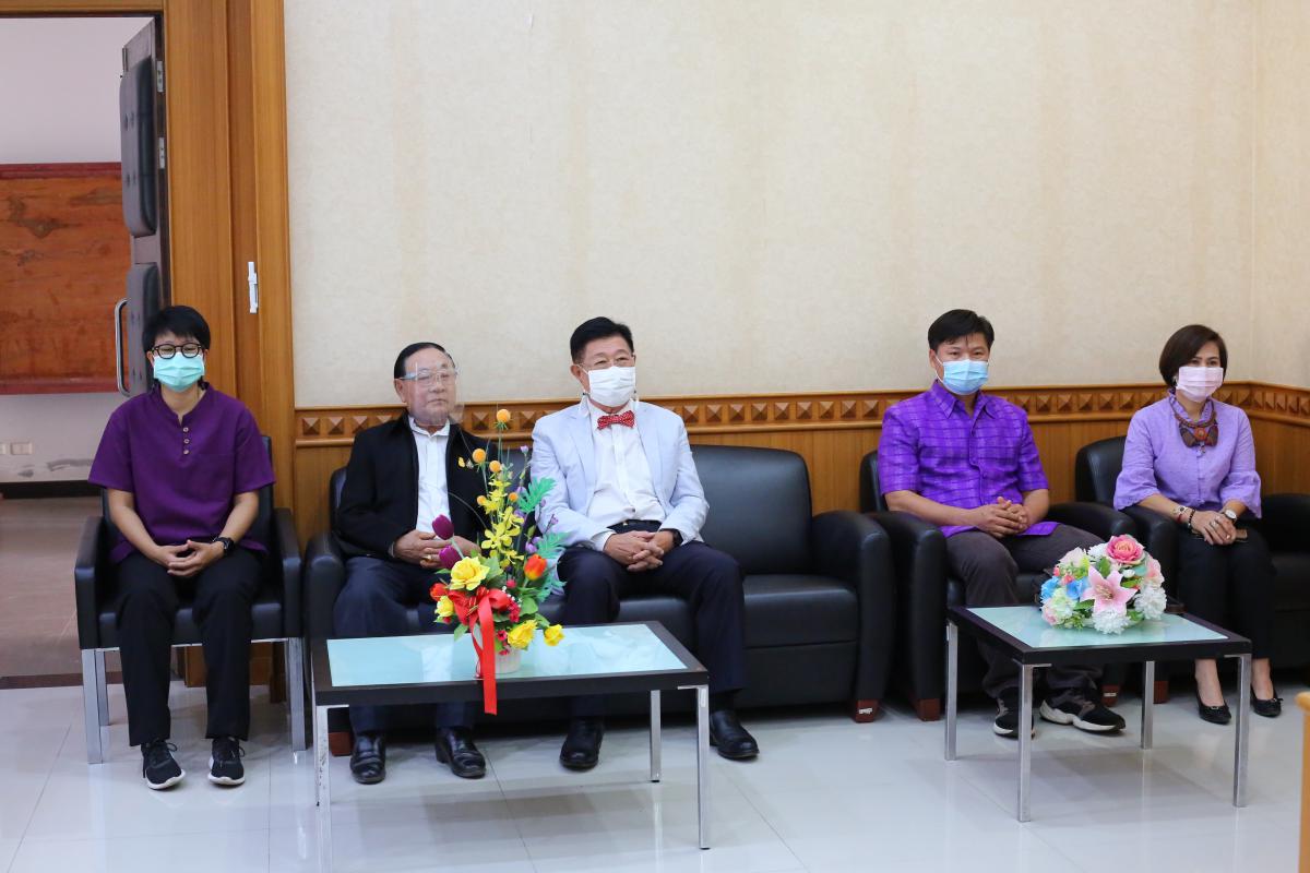 การประชุมมอบนโยบายการบริหารราชการขององค์การบริหารส่วนจังหวัดตาก