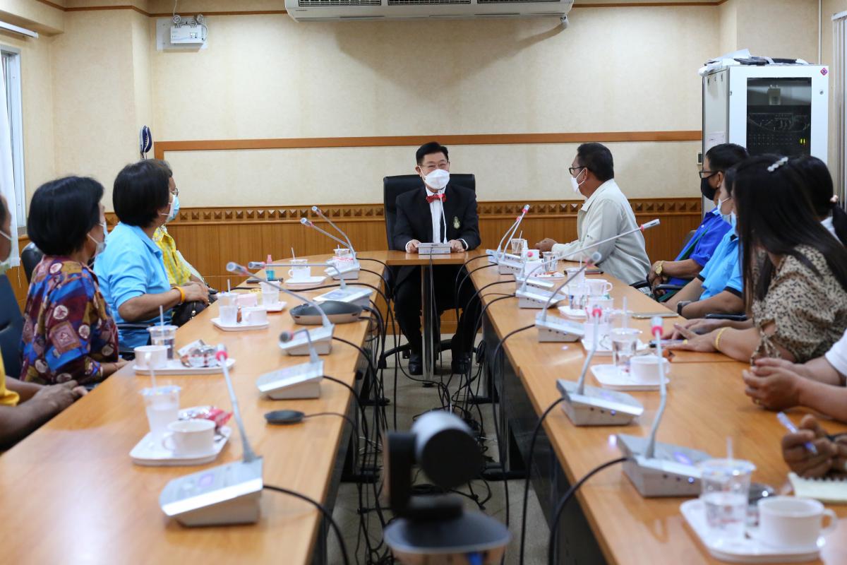 นายกำจัด นิลจันทร์ นายกเทศมนตรีตำบลทุ่งกระเชาะ พร้อมคณะผู้บริหาร และสมาชิกสภาเทศบาล เข้าพบนายก อบจ.ตาก