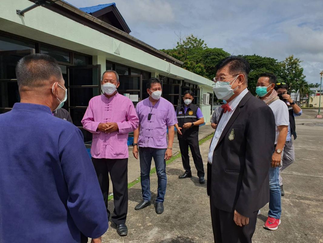 นายก อบจ.ตาก นำทีมลงพื้นที่ส่งมอบวัสดุอุปกรณ์ทางการแพทย์ ณ อำเภอแม่สอด จังหวัดตาก