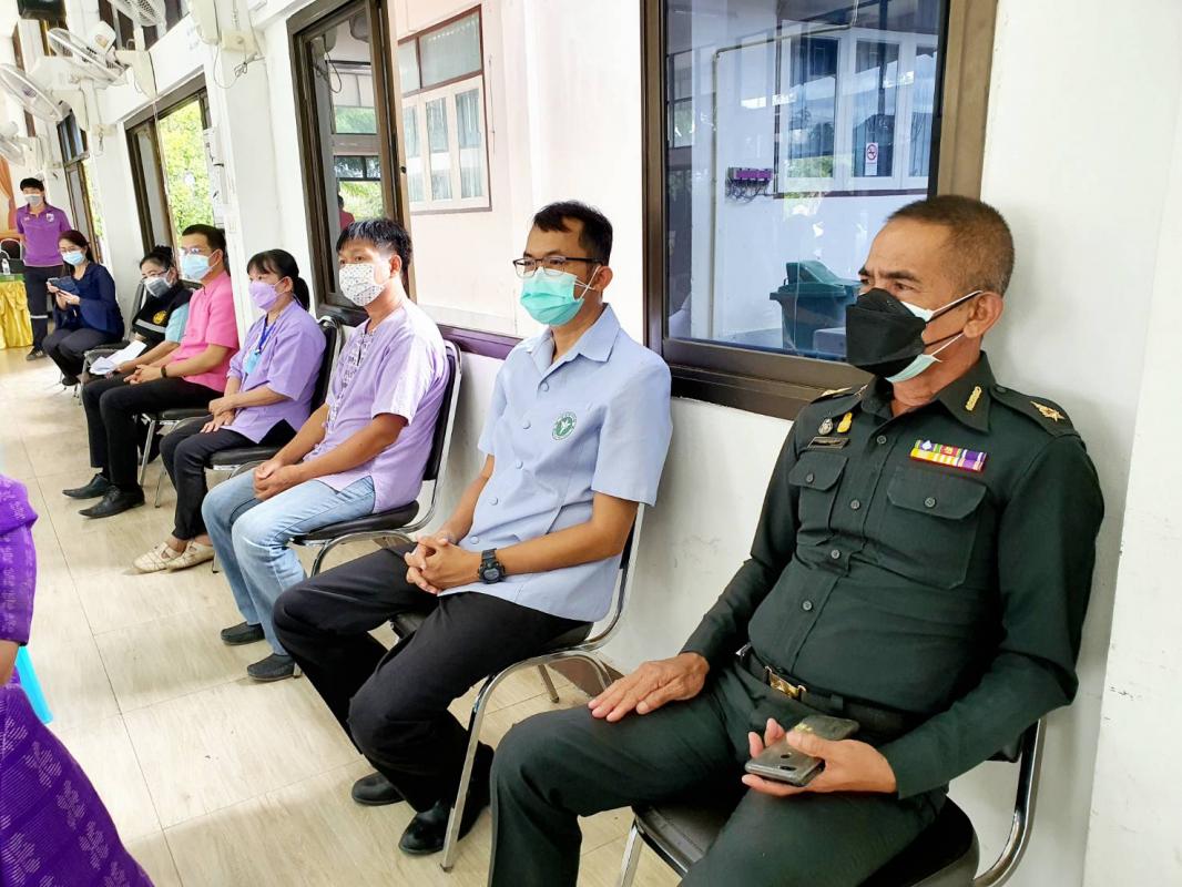นายก อบจ.ตาก นำทีมลงพื้นที่ส่งมอบวัสดุอุปกรณ์ทางการแพทย์ ณ อำเภอแม่ระมาด จังหวัดตาก