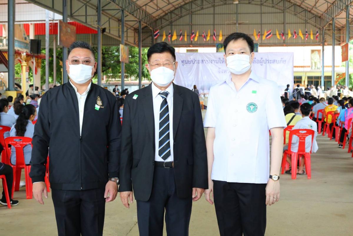นายกณัฐวุฒิ และ สส.ธนัสถ์ ร่วมต้อนรับ นายกรัฐมนตรีที่สุโขทัย พร้อมรายงานปัญหาน้ำท่วมจังหวัดตากและหารือแนวทางแก้ไข