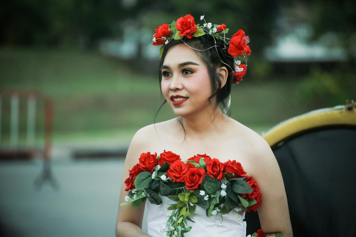 ภาพบรรยากาศพิธีเปิดโครงการกิจกรรมส่งเสริมการท่องเที่ยวจังหวัดตาก ประจำปีงบประมาณ พ.ศ. 2565 Tak Tourism Festival 2022 “ เที่ยวตากแสนสุขใจ ชมสวน ฟังเสียง เพลินแสง รับลมหนาว 9 อำเภอ ”