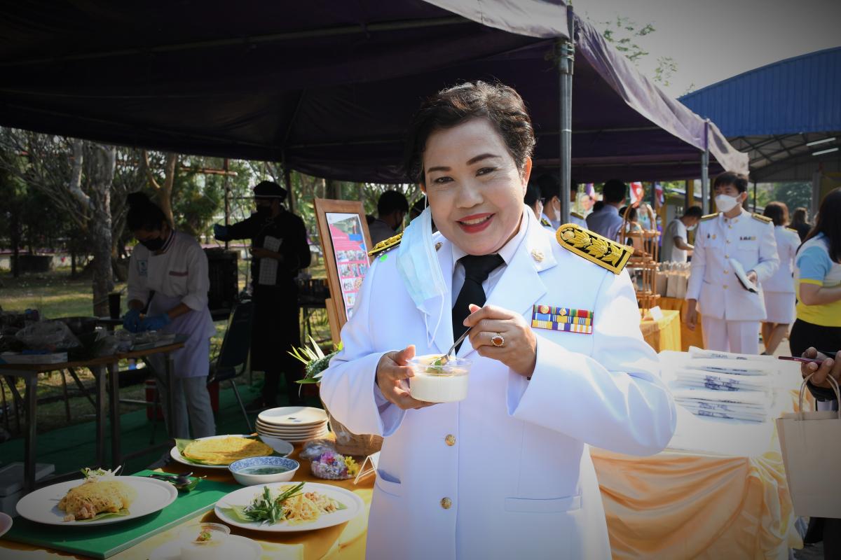 ปลัด อบจ.ตาก เข้าร่วมพิธีถวายเครื่องราชสักการะ พระบาทสมเด็จพระบรมชนกาธิเบศร มหาภูมิพลอดุลยเดชมหาราช บรมนาถบพิตร 