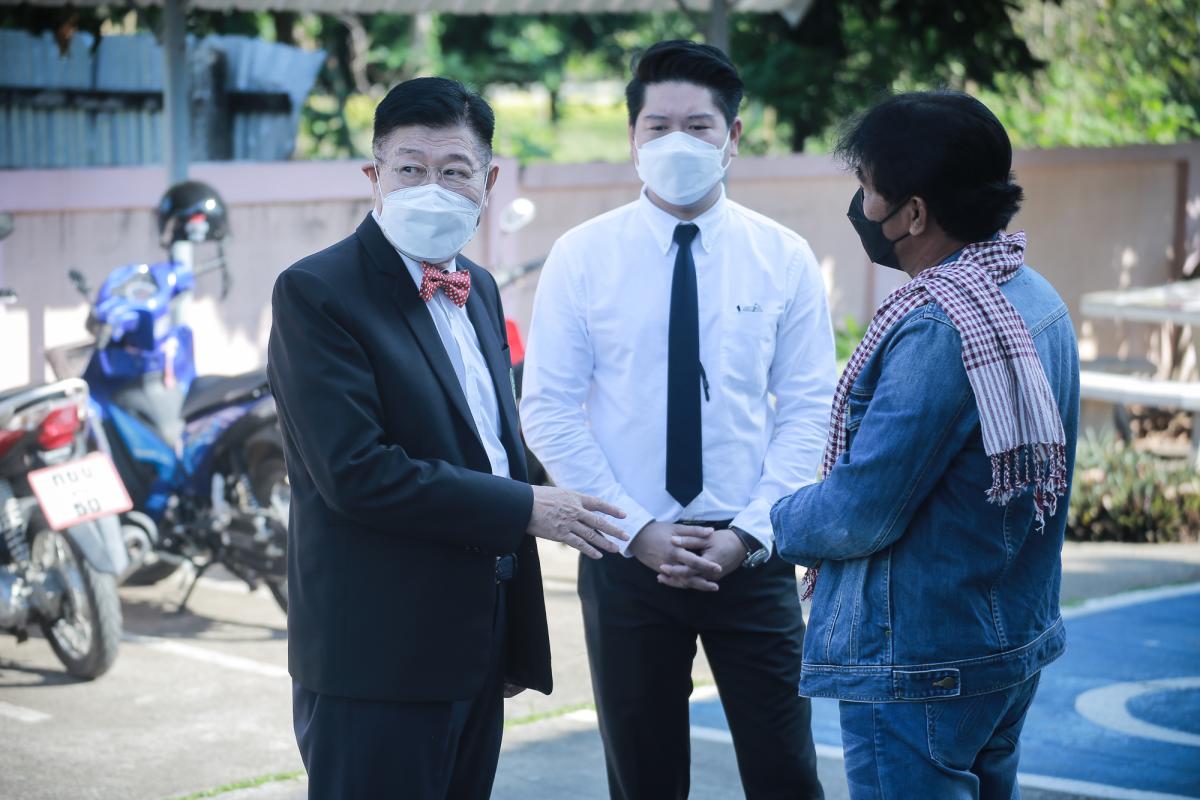 นายก อบจ.ตาก ลงพื้นที่ตรวจเยี่ยมและให้กำลังใจเจ้าหน้าที่ผู้ปฏิบัติงาน ณ โรงพยาบาลส่งเสริมสุขภาพตำบลสมอโคน และโรงพยาบาลส่งเสริมสุขภาพตำบลบ้านหนองงิ้ว อำเภอบ้านตาก จังหวัดตาก 